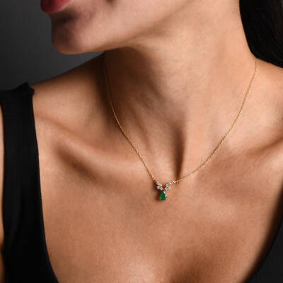 0,88 Karat Diamant Tropfen Smaragd Kette - 4